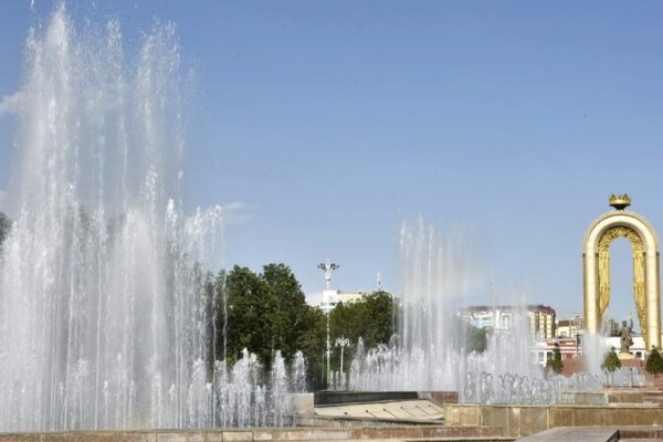 President Xi Jinping Arrives in Tajikistan for State Visit video poster