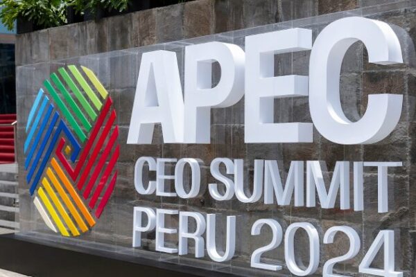 President_Xi_Jinping_Calls_for_Inclusive_Economic_Globalization_at_APEC_CEO_Summit_in_Peru