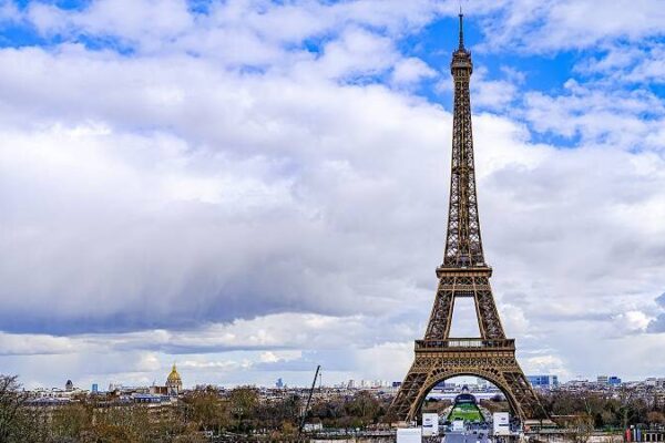 President Xi Jinping Embarks on European Tour to Strengthen Ties President Xi Jinping Embarks on European Tour to Strengthen Ties