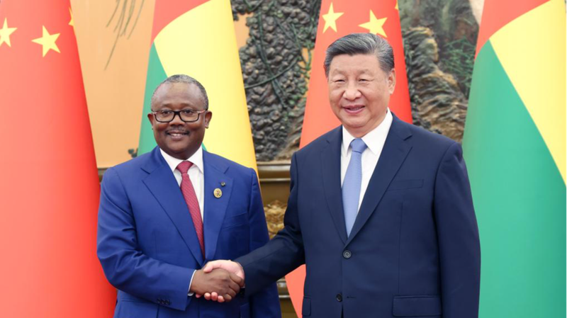 President_Xi_Jinping_Strengthens_Ties_with_Guinea_Bissau_s_President_Embalo_at_FOCAC_Summit - Khabar Asia President_Xi_Jinping_Strengthens_Ties_with_Guinea_Bissau_s_President_Embalo_at_FOCAC_Summit