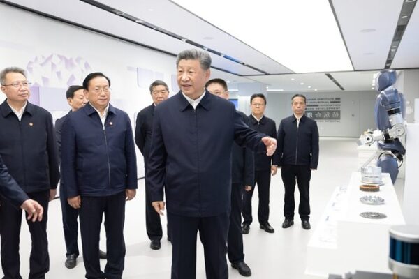 President Xi Jinping Visits Wuhan Institute, Calls for Innovation and Modernization President_Xi_Jinping_Visits_Wuhan_Institute__Calls_for_Innovation_and_Modernization