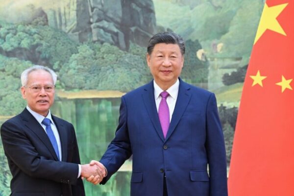 President_Xi_Meets_Macao_s_Incoming_Chief_Executive_Sam_Hou_Fai
