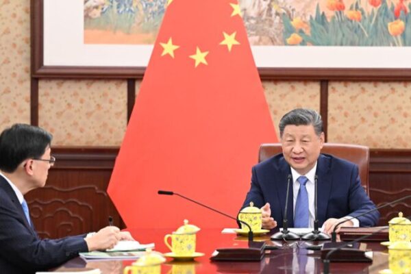 President Xi Reaffirms Full Support for Hong Kong’s Economic Development President_Xi_Reaffirms_Full_Support_for_Hong_Kong_s_Economic_Development
