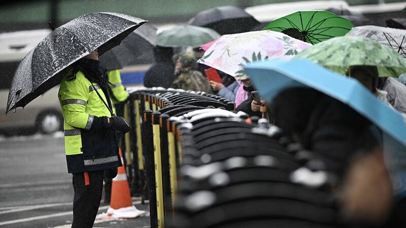 Protests_Erupt_as_Arrest_Warrant_for_Impeached_President_Yoon_Nears_Expiry