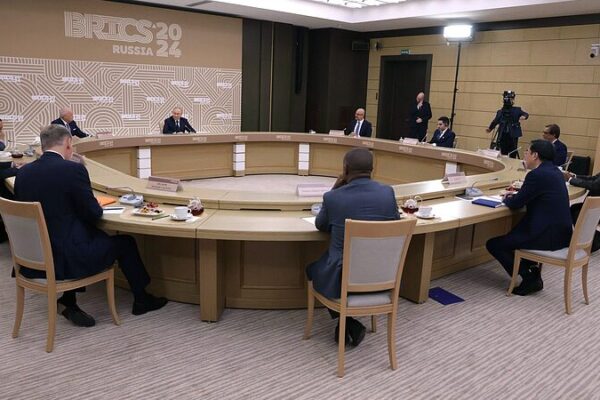 Putin Highlights Mutual Respect in China-Russia Relations Ahead of Expanded BRICS Summit Putin_Highlights_Mutual_Respect_in_China_Russia_Relations_Ahead_of_Expanded_BRICS_Summit