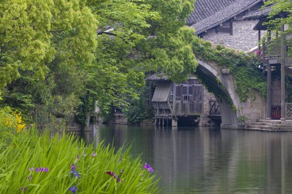 Puyuan Fashion Ancient Town: Where History Meets Modern Style in Zhejiang video poster