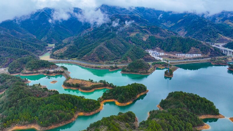 Qiandao_Lakes_Aerial_Splendor_A_Man-Made_Marvel_in_East_China - Khabar Asia Qiandao Lake's Aerial Splendor: A Man-Made Marvel in East China