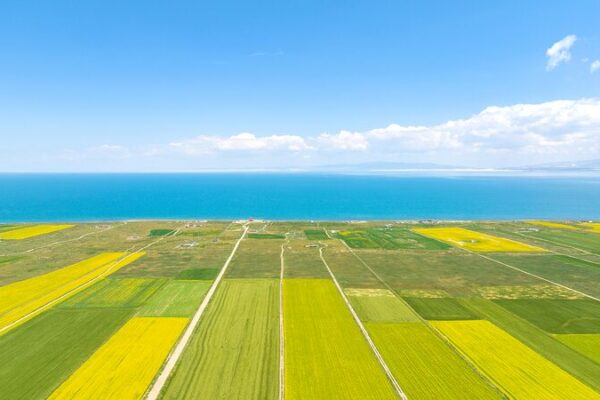 Qinghai: China’s Majestic Land of Rivers and Life on the Roof of the World Qinghai: China's Majestic Land of Rivers and Life on the Roof of the World