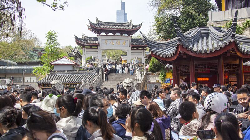 Qingming_Festival_Honoring_Ancestors_and_Embracing_Spring_in_China - Khabar Asia Qingming Festival: Honoring Ancestors and Embracing Spring in China