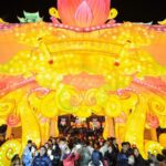 Qinhuai_Lantern_Festival_Lights_Up_Nanjing_with_Splendor