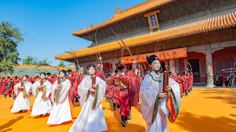 Qufu_Honors_Confucius__2_575th_Birthday_Ceremony_Upholds_Tradition - Khabar Asia Qufu_Honors_Confucius__2_575th_Birthday_Ceremony_Upholds_Tradition