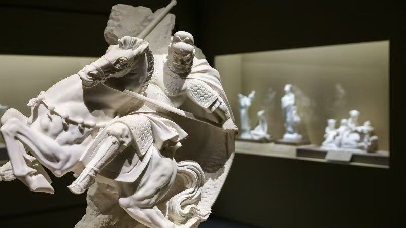 Quyang_s_Stone_Carvings_Shine_at_National_Museum_of_China_poster - Khabar Asia Quyang_s_Stone_Carvings_Shine_at_National_Museum_of_China video poster