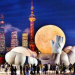 Radiant_Moon_Lights_Up_Shanghai_s_North_Bund_Ahead_of_Mid_Autumn_Festival