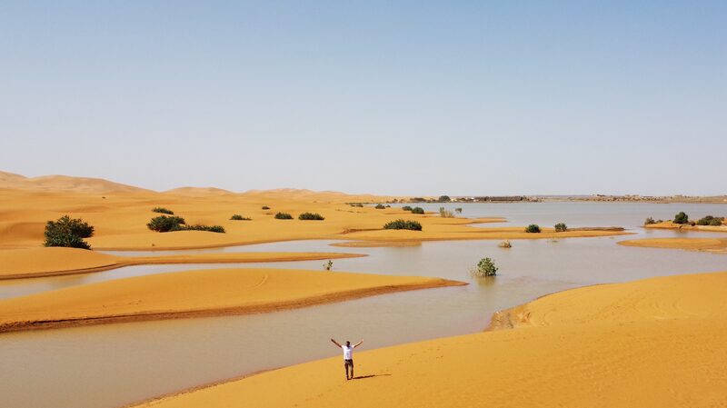 Rare_Rainfall_Transforms_Sahara_Desert_into_Blue_Lagoons - Khabar Asia Rare_Rainfall_Transforms_Sahara_Desert_into_Blue_Lagoons