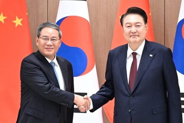 Rebuilding Bridges: Renewing China-South Korea Relations in a Complex World Rebuilding_Bridges__Renewing_China_South_Korea_Relations_in_a_Complex_World
