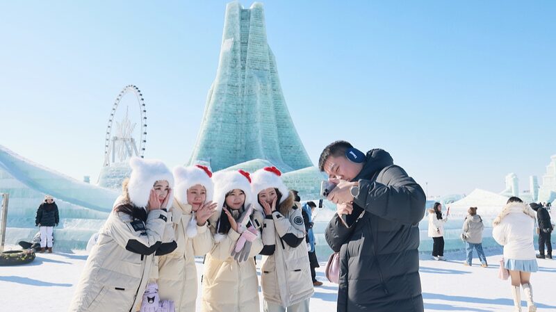 Record-Breaking_Crowds_Bid_Farewell_to_Harbin_Ice_and_Snow_World - Khabar Asia Record-Breaking Crowds Bid Farewell to Harbin Ice and Snow World