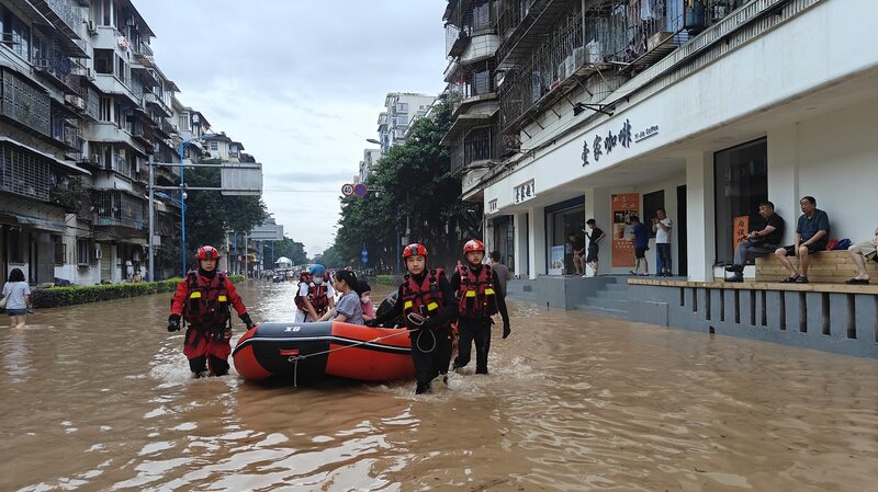 Record-Breaking Floods Hit Guilin Amid Heavy Rainfall