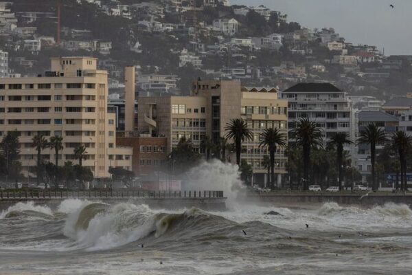 Record-Breaking July Rainfall Drenches Cape Town, South Africa Record_Breaking_July_Rainfall_Drenches_Cape_Town__South_Africa