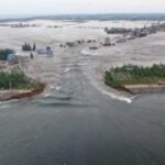 Rescue Efforts Intensify After Dike Breach Causes Flooding at Dongting Lake video poster