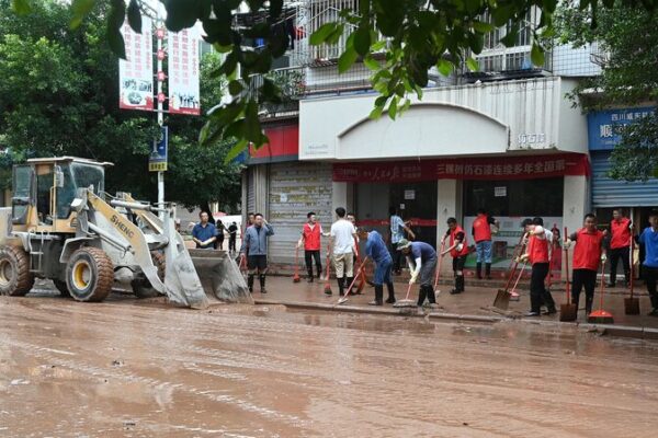 Rescue Efforts Intensify as Heavy Rains Flood Parts of China Rescue_Efforts_Intensify_as_Heavy_Rains_Flood_Parts_of_China