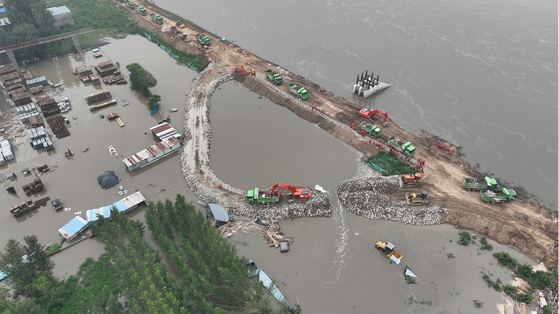 Rescue_Efforts_Intensify_as_Northern_China_Recovers_from_Typhoon_Doksuri_Flooding_poster - Khabar Asia Rescue Efforts Intensify as Northern China Recovers from Typhoon Doksuri Flooding video poster