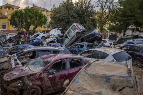 Rescue Operations Intensify Amid Deadly Floods in Eastern Spain Rescue_Operations_Intensify_Amid_Deadly_Floods_in_Eastern_Spain video poster