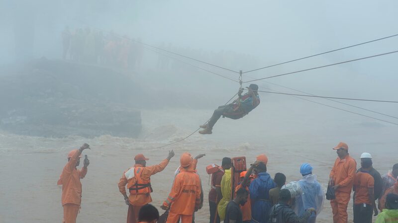 Rescuers_Search_Amidst_Southern_India_Landslides__Death_Toll_Rises - Khabar Asia Rescuers_Search_Amidst_Southern_India_Landslides__Death_Toll_Rises