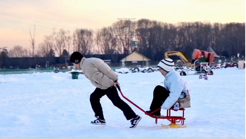 Residents_in_Northern_China_Embrace_Ice_and_Snow_Sports_to_Ring_in_the_New_Year_poster-1 - Khabar Asia Residents_in_Northern_China_Embrace_Ice_and_Snow_Sports_to_Ring_in_the_New_Year video poster
