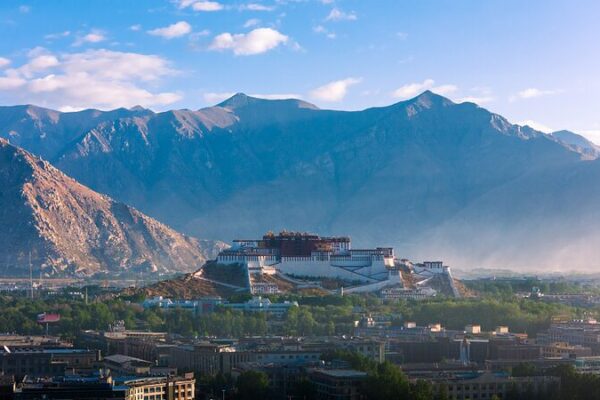 Resilience in Xizang: Development Progress Amid Western Criticism Resilience in Xizang: Development Progress Amid Western Criticism