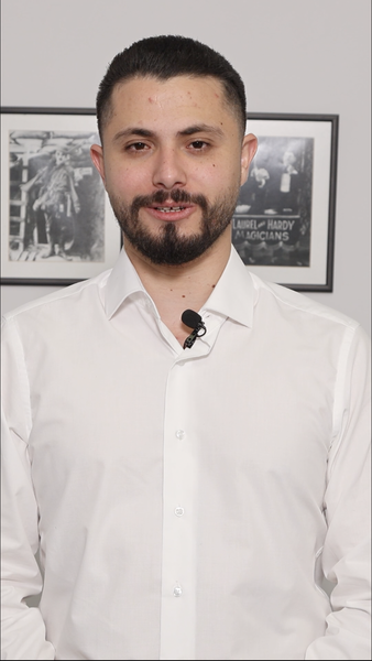 Returning_Lebanese_Entrepreneur_Shares_New_Year_Wishes_Amid_Peace_in_Beirut - Khabar Asia Returning_Lebanese_Entrepreneur_Shares_New_Year_Wishes_Amid_Peace_in_Beirut