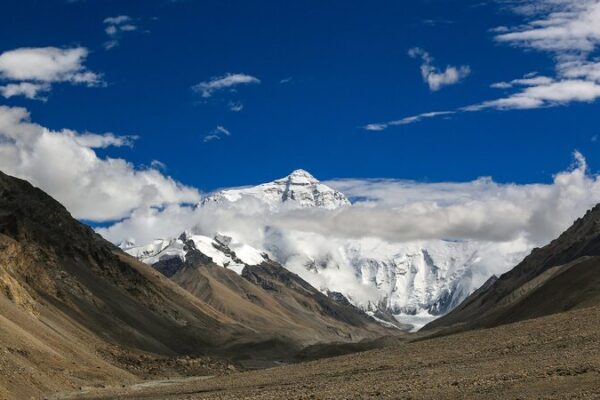 River Erosion Fuels Mount Qomolangma’s Continued Ascent, New Study Reveals River_Erosion_Fuels_Mount_Qomolangma_s_Continued_Ascent__New_Study_Reveals