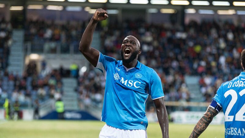 Romelu_Lukaku_Emerges_as_Napoli_s_New_Hero_in_4_0_Victory_Over_Cagliari - Khabar Asia Romelu_Lukaku_Emerges_as_Napoli_s_New_Hero_in_4_0_Victory_Over_Cagliari