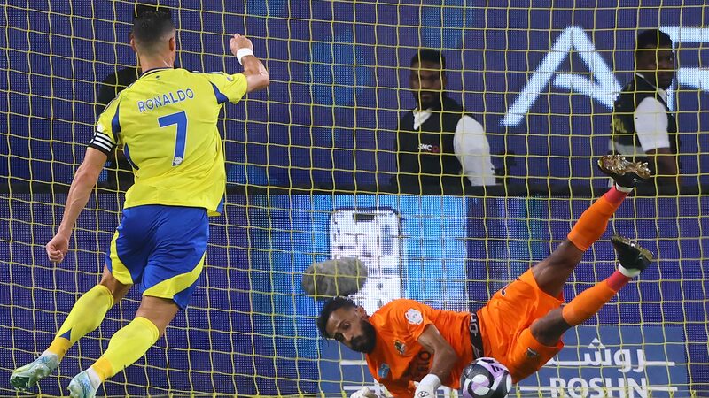 Ronaldo_s_Penalty_Propels_Al_Nassr_to_2_0_Victory_Over_Al_Wehda - Khabar Asia Ronaldo_s_Penalty_Propels_Al_Nassr_to_2_0_Victory_Over_Al_Wehda