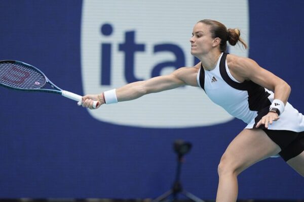 Sakkari Advances in Miami Open; Wozniacki Falls in Three-Set Thriller Sakkari Advances in Miami Open; Wozniacki Falls in Three-Set Thriller