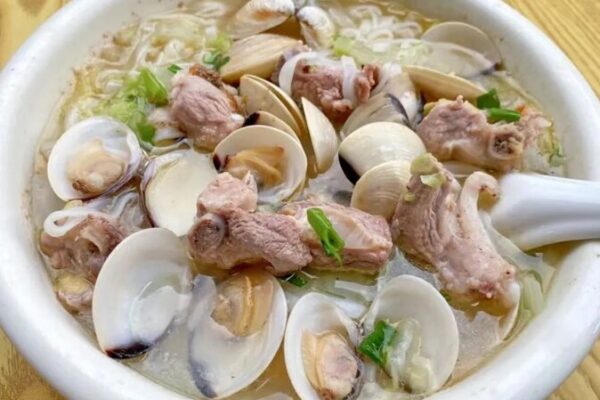 Savoring Hainan’s Sea Clam Rice Noodles: A Taste of Tropical Island Life Savoring Hainan's Sea Clam Rice Noodles: A Taste of Tropical Island Life