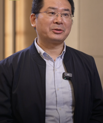 Scholars Highlight Media Discrepancies at “Understanding China” Conference Scholars_Highlight_Media_Discrepancies_at__Understanding_China__Conference video poster