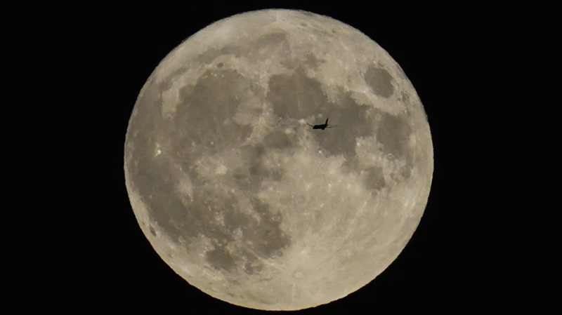 Scientists_Confirm_Moon_Cave_That_Could_Shelter_Future_Astronauts - Khabar Asia Scientists_Confirm_Moon_Cave_That_Could_Shelter_Future_Astronauts