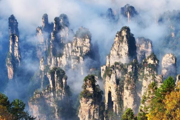 Sea_of_Clouds_Envelops_Zhangjiajie_National_Park_in_Early_Winter_Splendor