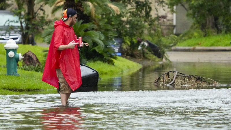 Severe_Storms_Sweep_Texas_Leaving_Widespread_Outages_Across_the_US - Khabar Asia Severe Storms Sweep Texas, Leaving Widespread Outages Across the U.S.