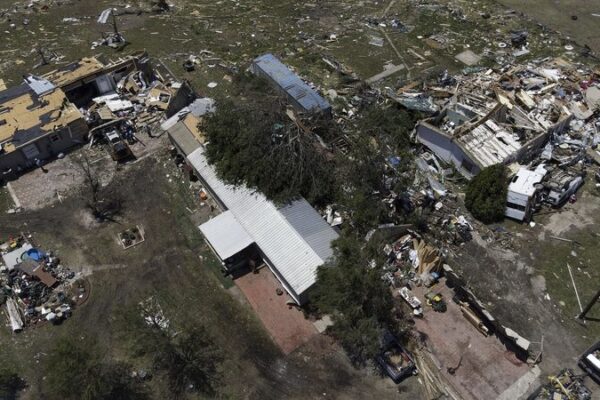 Severe Storms in Central US Claim 18 Lives, Millions at Risk video poster