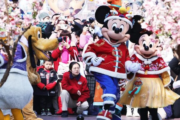 Shanghai Disneyland Celebrates Chinese New Year with Special Festivities Shanghai Disneyland Celebrates Chinese New Year with Special Festivities