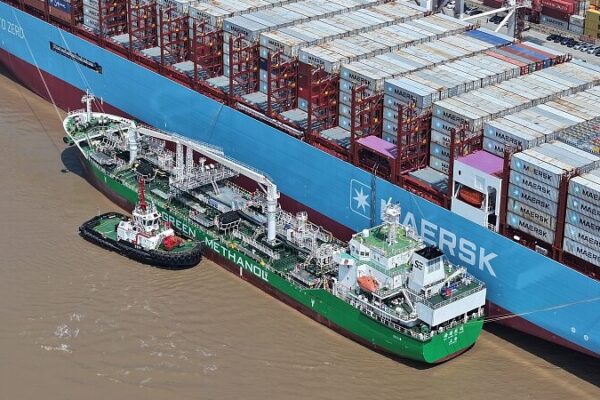 Shanghai Port Marks China’s First Methanol Ship-to-Ship Bunkering Operation Shanghai Port Marks China's First Methanol Ship-to-Ship Bunkering Operation