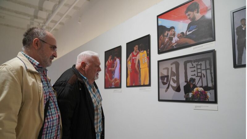 Shanghai Sports Photography Exhibition Strengthens Cultural Ties with Barcelona