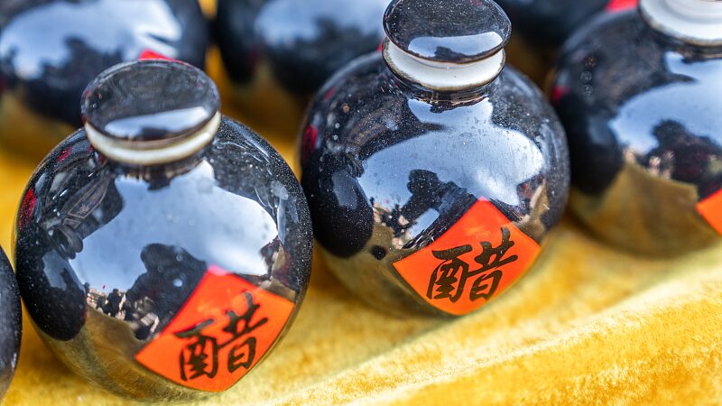 Shanxi_s_Vinegar_Obsession__A_Taste_of_Tradition_in_Northern_China - Khabar Asia Shanxi_s_Vinegar_Obsession__A_Taste_of_Tradition_in_Northern_China