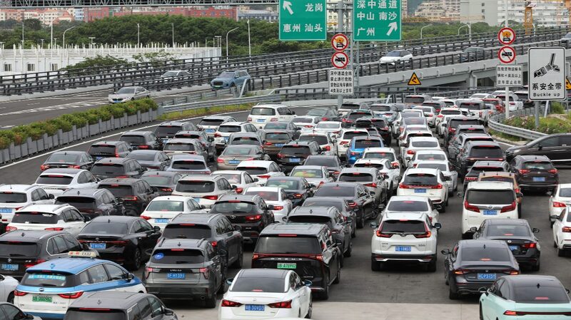 Shenzhen_Zhongshan_Link_Sees_Traffic_Surge_Past_2_Million_Vehicles