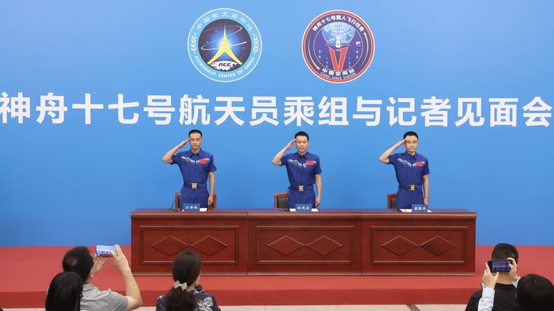 Shenzhou-17 Astronauts Share Experiences After Record-Breaking Space Mission