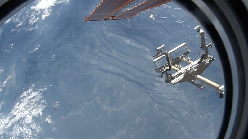 Shenzhou_18_Crew_Captures_Space_Views_of_China_s_Mother_Rivers_poster - Khabar Asia Shenzhou_18_Crew_Captures_Space_Views_of_China_s_Mother_Rivers video poster