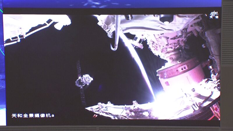 Shenzhou_18_Crew_Embarks_on_Return_to_Earth_After_Successful_Space_Mission - Khabar Asia Shenzhou_18_Crew_Embarks_on_Return_to_Earth_After_Successful_Space_Mission