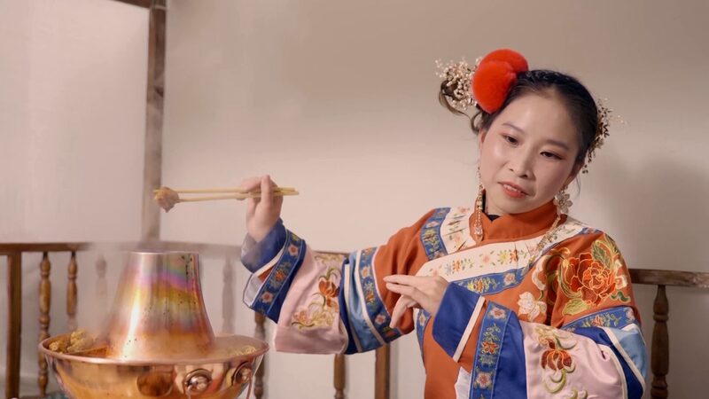 Sichuans_Sister_Peach_Recreates_New_Years_Feast_from_Traditional_Art_poster - Khabar Asia Sichuan's Sister Peach Recreates New Year's Feast from Traditional Art video poster