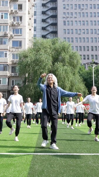 Silver-Haired_Dance_Professor_Inspires_Students_with_Vibrant_Moves_poster - Khabar Asia Silver-Haired Dance Professor Inspires Students with Vibrant Moves video poster
